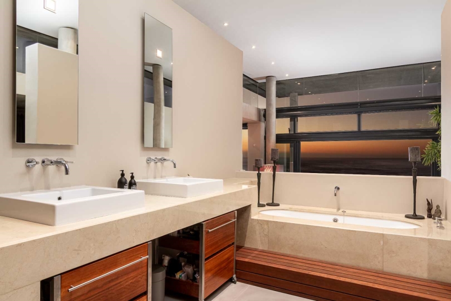 3 Bedroom Property for Sale in Camps Bay Western Cape